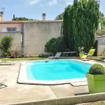 Hébergement de vacances 3 Bedroom Gorgeous In Montfrin