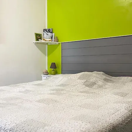 Casa vacanze 3 Bedroom Gorgeous In Montfrin