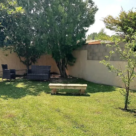3 Bedroom Gorgeous In * Montfrin