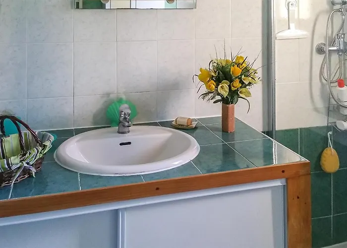 3 Bedroom Gorgeous In 度假居 Montfrin