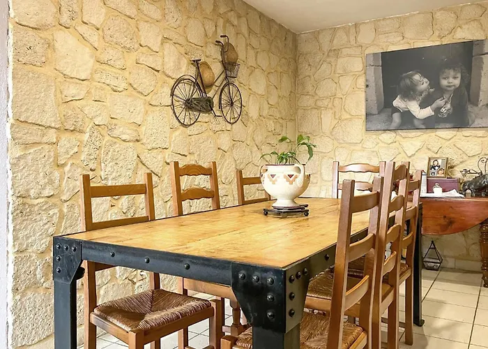 3 Bedroom Gorgeous In Montfrin