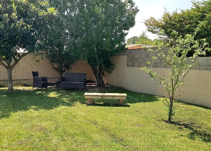 3 Bedroom Gorgeous In * Montfrin